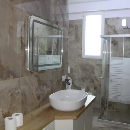 Διαμέρισμα Prime Living By Adriatic Living Golem (Tirana)